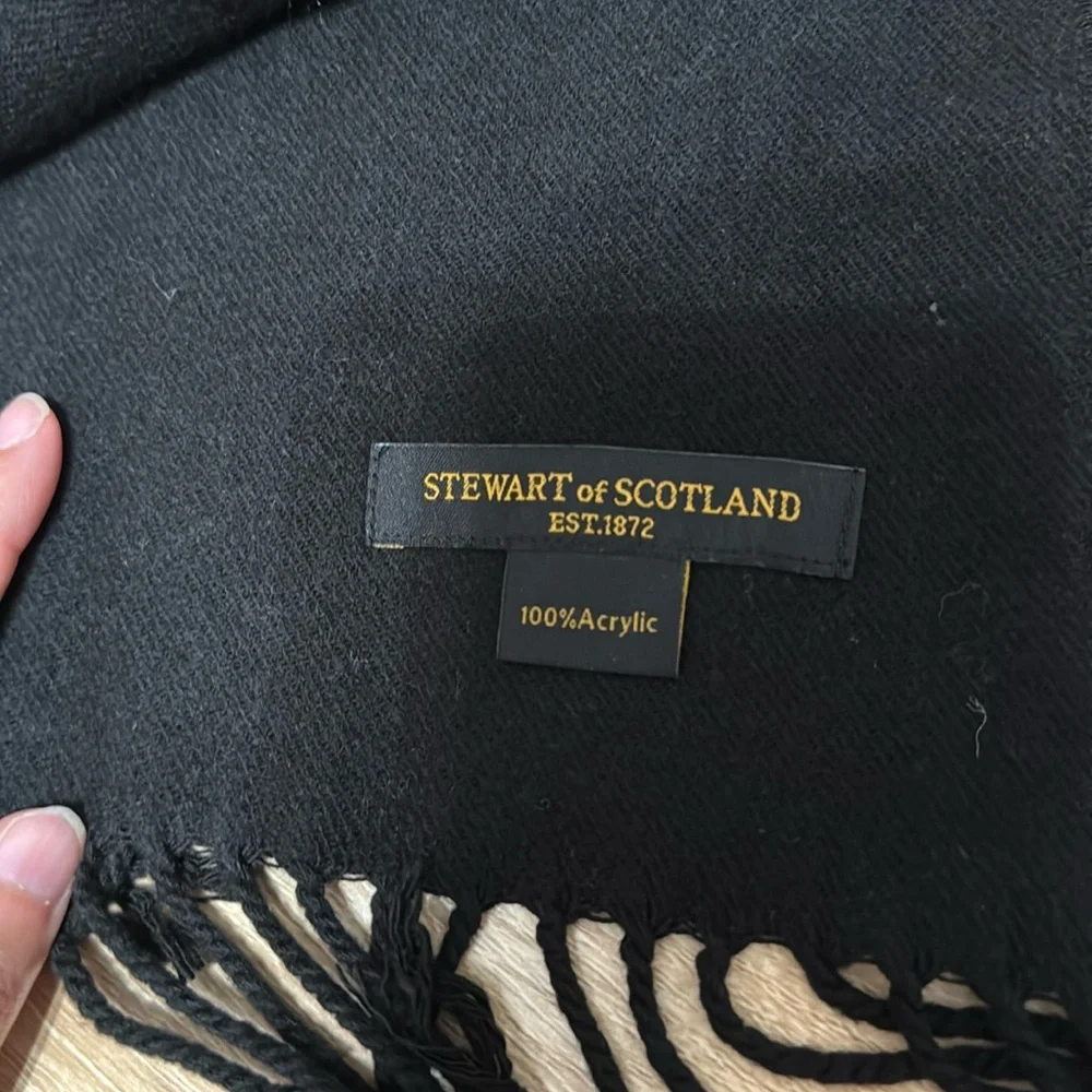Stewart of Scotland Men’s Black Scarf Fancy Acrylic & Fringe Trim